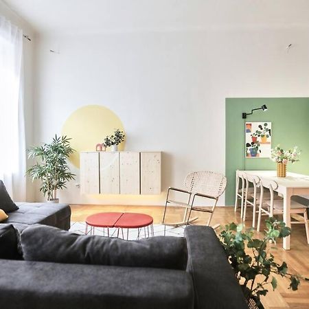 Unwind In Style W Sauna Dsgn 2Br Home Budapešť Exteriér fotografie