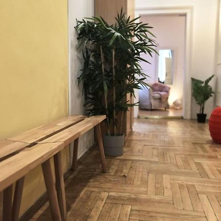 Unwind In Style W Sauna Dsgn 2Br Home Budapešť Exteriér fotografie