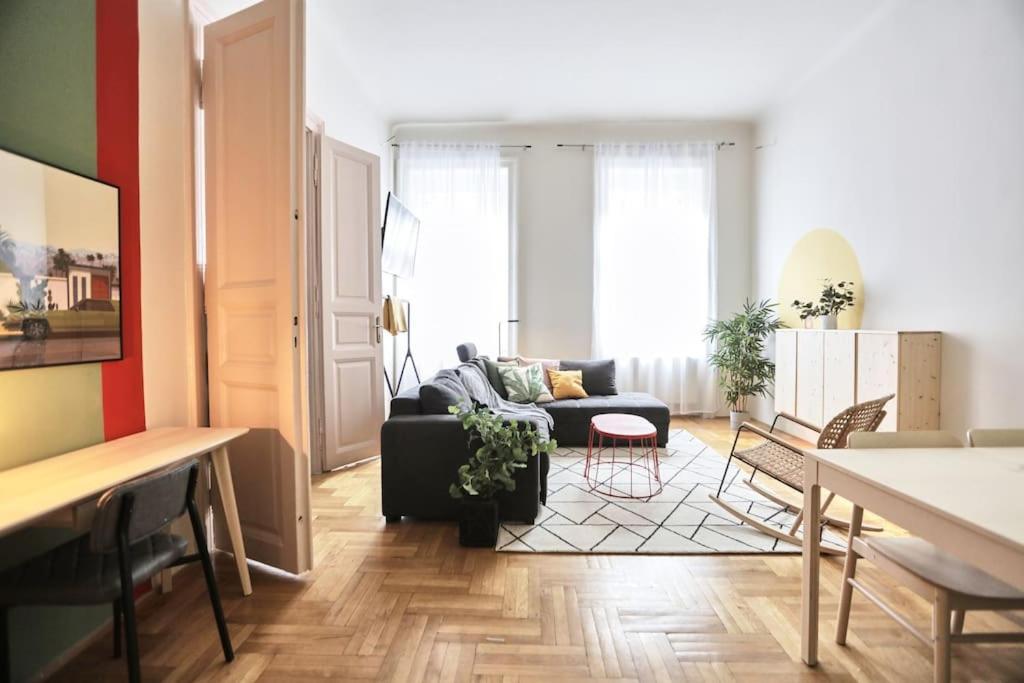 Unwind In Style W Sauna Dsgn 2Br Home Budapešť Exteriér fotografie
