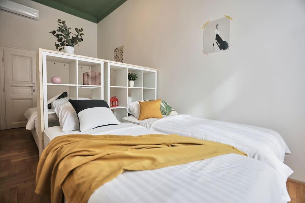 Unwind In Style W Sauna Dsgn 2Br Home Budapešť Exteriér fotografie