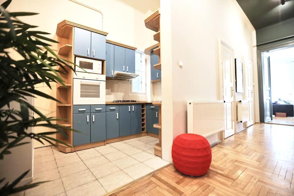 Unwind In Style W Sauna Dsgn 2Br Home Budapešť Exteriér fotografie