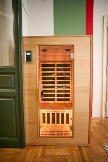 Unwind In Style W Sauna Dsgn 2Br Home Budapešť Exteriér fotografie